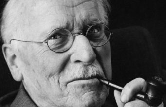 ZNAO JE SVAKU TAJNU LJUDSKE DUŠE: Čuveni psihijatar Karl Gustav Jung shvatao je da se u ovih 5 stvari krije prava SREĆA
