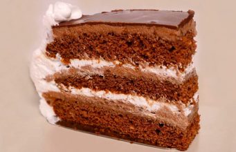 Brza čokoladna torta bez laktoze i jaja: Dvije pjenaste kreme, tri još mekše kore! (RECEPT, VIDEO)