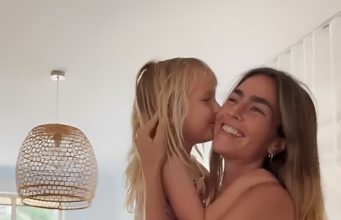 Mama uči kćerku da bude tradicionalna žena: Služenje mužu i rađanje djece će joj biti najveća radost