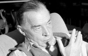 “Nitko ne može postati veći stranac od osobe koju si u prošlosti volio.” – 20 moćnih citata Remarquea