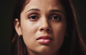 Poruka za sve žene: Ni jedan muškarac nije vrijedan tvojih suza – Onaj ko te voli sigurno te neće rasplakati