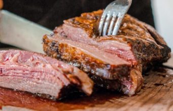 Zašto je meso u restoranima uvijek sočno i nevjerovatno mekano: Tajna je u 1 sastojku, otkriva kuhar