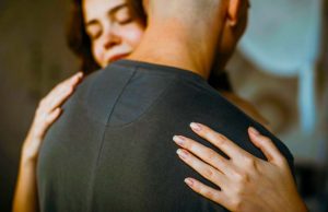 KAKO VRATITI VOLJENOG MUŠKARCA: Odrecite se namjere da nešto dobijete!