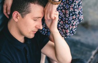 Muškarcu ne treba nova majka, već supruga – 5 znakova da ga previše gušite