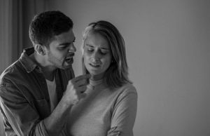 Kada muškarac zamrzi svoju ženu – Kako žena odjednom od kraljice postene vještica?