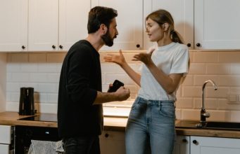 Ova magična rečenica prekida svaku svađu, može vam spasiti brak ili vezu