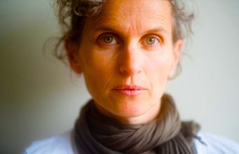 “Ne trči za muškarcem, ne ponižavaj se” – Riječi Regine B. koje bi trebale pročitati sve žene