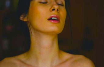 Evo u kojiim godinama ŽENE najviše uživaju u INTIMNOM ODNOSU