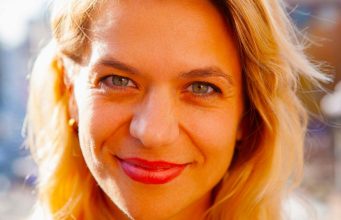 Srećna žena izgleda kako ona želi – Ne kako joj drugi kažu: 10 osobina srećne žene