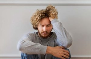 Kad muškarac uđe u krizu srednjih godina to utiče i na ženu: 9 strahota koje bi je mogle zadesiti