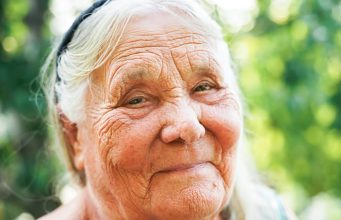 Blago onom ko suza ima, u toga srce umrlo nije. – Snažna poruka za sve umorne žene