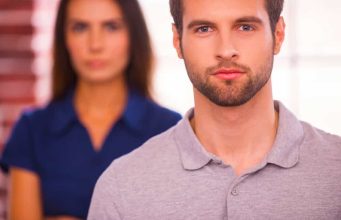 Ljubavi dolazi kraj kad se pojavi treća osoba: Šta je emocionalna preljuba i kad prelazi u problem