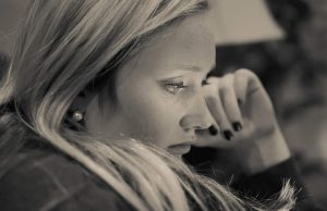 Na kraju ćeš biti razočarana ako misliš da će ljudi učiniti za tebe isto što i ti za njih – Poruka psihologa za sve žene velikog srca