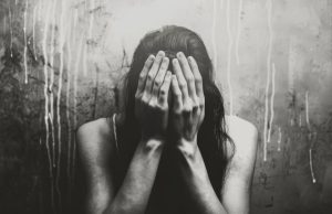 Kad muškarca udarate na ego rizikujete da vas zamrzi: 8 iritantnih ženskih izjava