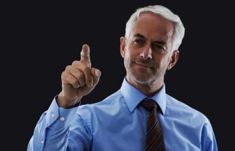 Znaj da neki ljudi pričaju o tebi, jer su izgubili privilegiju da pričaju s tobom – Psiholog poručuje