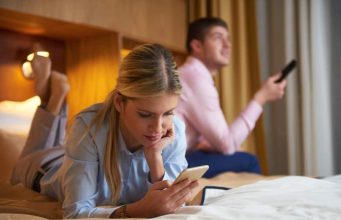 Znakovi da žena nije vjerna – 6 pokazatelja na koje treba obratiti pažnju