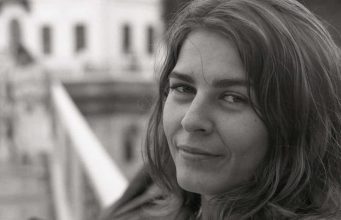 Bolje je ući u brak u kasnoj dobi sa pravom osobom, nego rano sa pogrešnom – Iz ugla žene