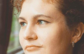 Iskrena priča prevarene žene: Dok sam ga ja kući čekala druga žena ga je ljubila i grlila