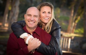 Najprivlačniji muškarac je onaj koji ti donosi mir, pokazuje emocije i pored kojeg si sigurna, sasvim dovoljno. – 5 osobina pravih muškaraca