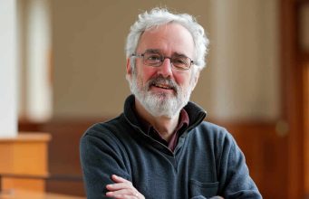 „Čovjek najbolje živi kada se riješi idiota iz života.“ – Poruka psihologa za bolji život