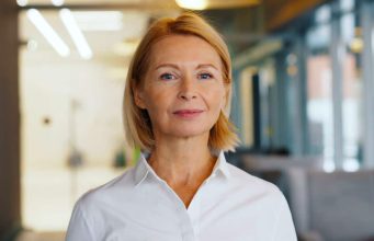 Samo ostvaruj i nepričaj nikom, ljudi su to, pokvariće. – Psihologija sreće