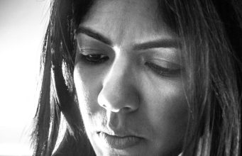 „Ne ujedu te za dušu zubi vukova, već jezik džukele.“ – Mudra žena poručuje