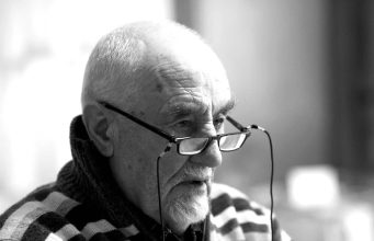 „Pusti budale koje pričaju o tebi, da imaju svoje živote ne bi ih tvoj zanimao.“ – Jasna poruka psihologa