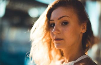 Kad žena okrene leđa – Signali koji bi mogli otkriti da vas je izbrisala iz duše