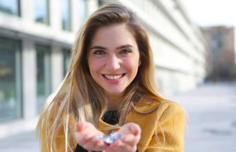 Najbolje doba žene počinje kada prestane čekati da je muškarac usreći: Mala tajna ženske sreće