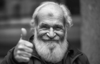 DOBAR ČOVJEK – budala koja je dala sve što je imala onima koji nisu zaslužili ništa