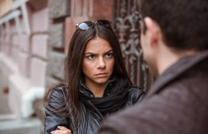 Muškarac koji vara podcjenjuje inteligenciju žene – Šest stvari zbog kojih ispada naivna budala