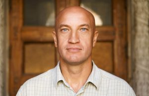 „I najbliži mogu biti pokvareni do bola – uredu je maknuti se od takvih.“ – Poruka psihologa