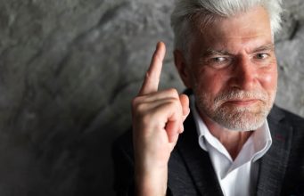 Kada te neko gazi riječima, odgovori mu ovako – i gledaj kako se crveni od sramote