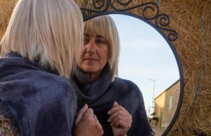 Ove tri promjene su prvi znak starenja, a većina žena ih ne primjećuje na vrijeme