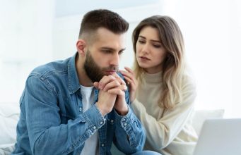 Kako prepoznati muškarca koji nije vjeran, čak i kada se trudi da sakrije? – 2 stvari mnogi ne uspiju sakriti