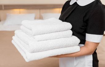 EVO KAKO SU PEŠKIRI U HOTELU UVIJEK TAKO BIJELI: Ovo je CAKA koju koriste pri SVAKOM PRANJU, morate da znate