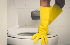 SIJAĆE KAO NOVA: Sipajte samo 50 grama ovog praha u WC šolju