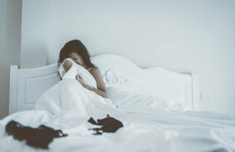 Pet načina kako žensko tijelo reaguje na duže periode bez intimnih odnosa