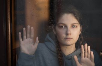 8 znakova da ste odrasli u otrovnoj porodici