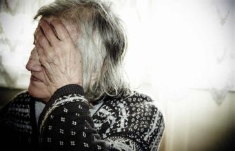 U starosti nijedna žena neće žaliti što je malo putovala ili što je loše odgajala djecu već zbog ovih 7 stvari – zbog ovoga se najviše žali