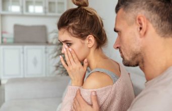 4 opasna znaka da je neko emocionalno nevjeran – ovo su signali za uzbunu