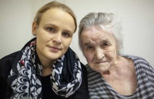 Svekrva mi je pokazala trik kako da očistim podove: Mislila sam da samo gunđa, ali sad ne prestajem da ga koristim
