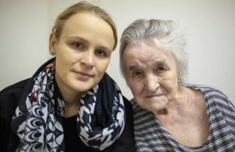 Svekrva mi je pokazala trik kako da očistim podove: Mislila sam da samo gunđa, ali sad ne prestajem da ga koristim