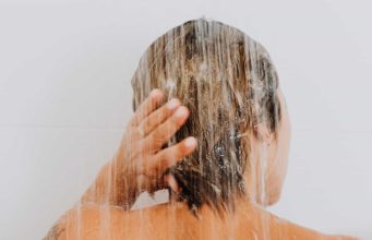 Znate li šta se dešava kada 7 dana ne operemo kosu? Rezultat zaprepastio mnoge