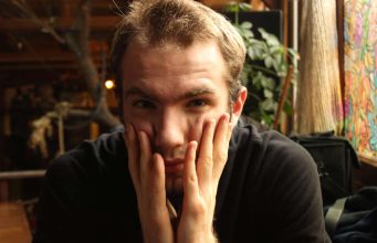 7 jasnih znakova da muškarac cijelo vrijeme misli na vas