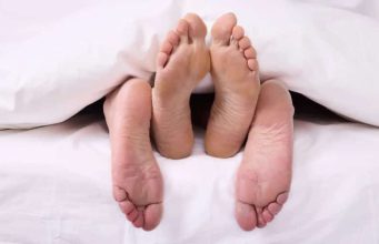 Ovo su NAJBOLJE poze za ljude poslije 50-te ako želite iskusiti najbolje intimne odnose
