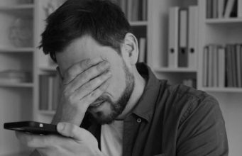Zaboraviti vas ne može: 6 jasnih znakova da ste mu još u srcu