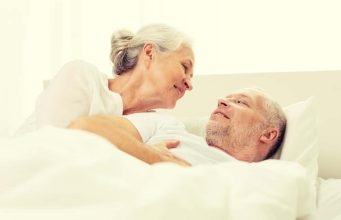 Intimni život u braku poslije 50-te: Šta uraditi kada prestanu intimni odnosi
