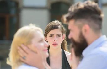 Prevario ju je s kolegicom s posla – evo kako ga je razotkrila uz samo jedno pitanje