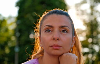 Ovih 6 rečenica ćete čuti samo iz usta glupe žene: odraz su niske inteligencije